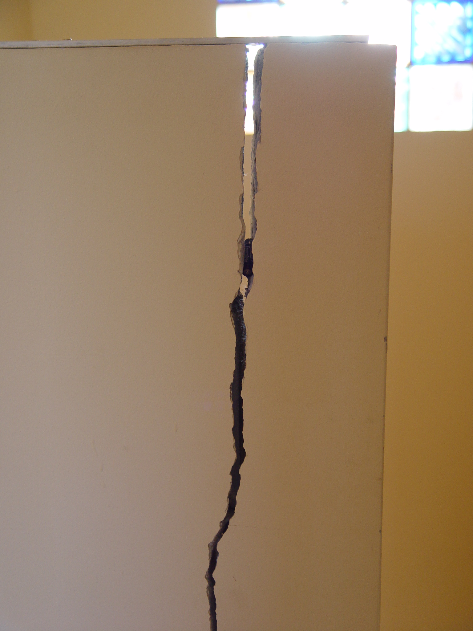 Szétnyíló mellvédfal II.