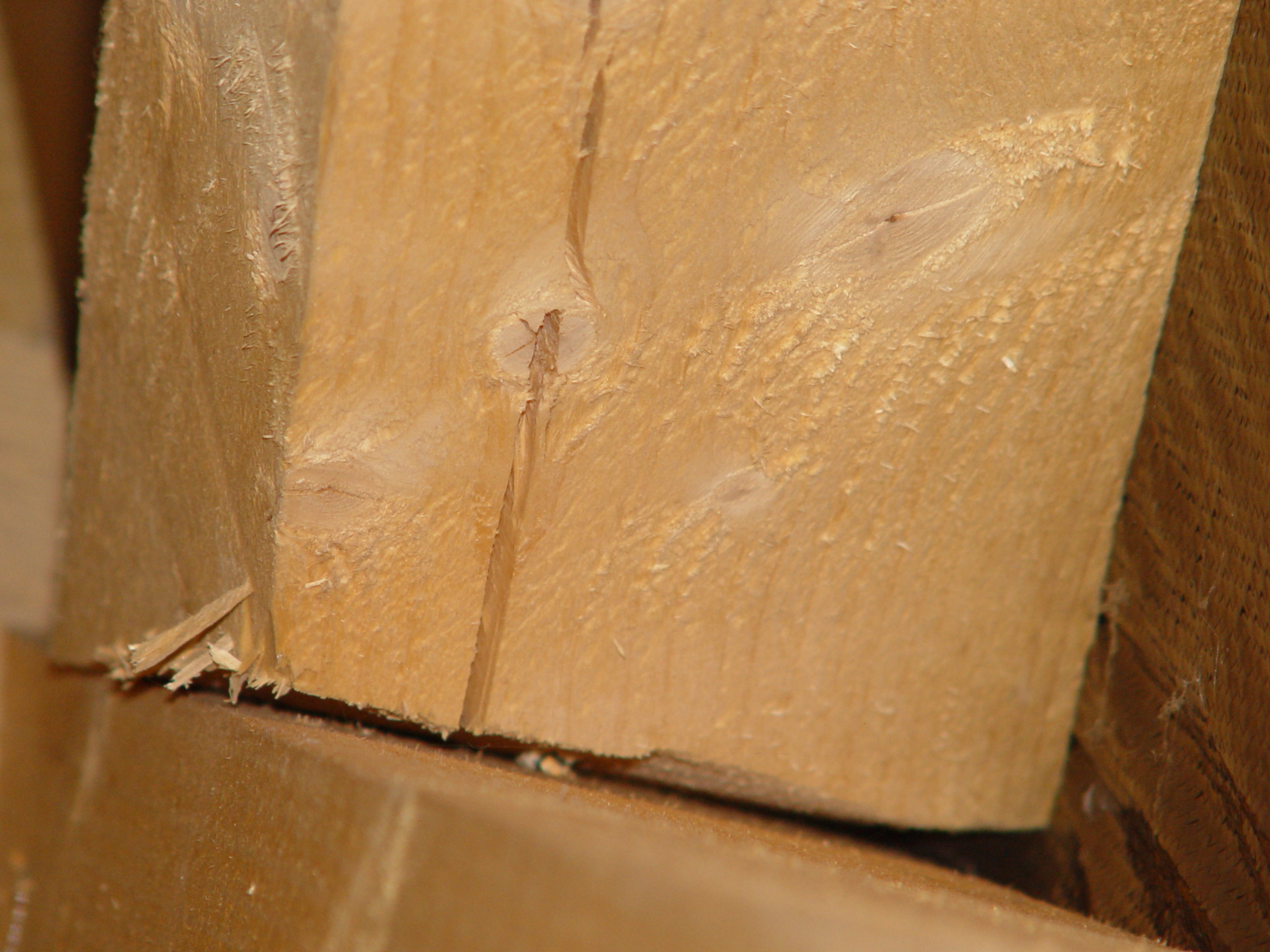 Tetőszerkezet szerkezeti kapcsolatok nélkül